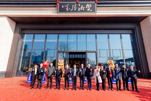 集團(tuán)黨委委員、副總經(jīng)理賀源調(diào)研建工·萬樓湘璽項目