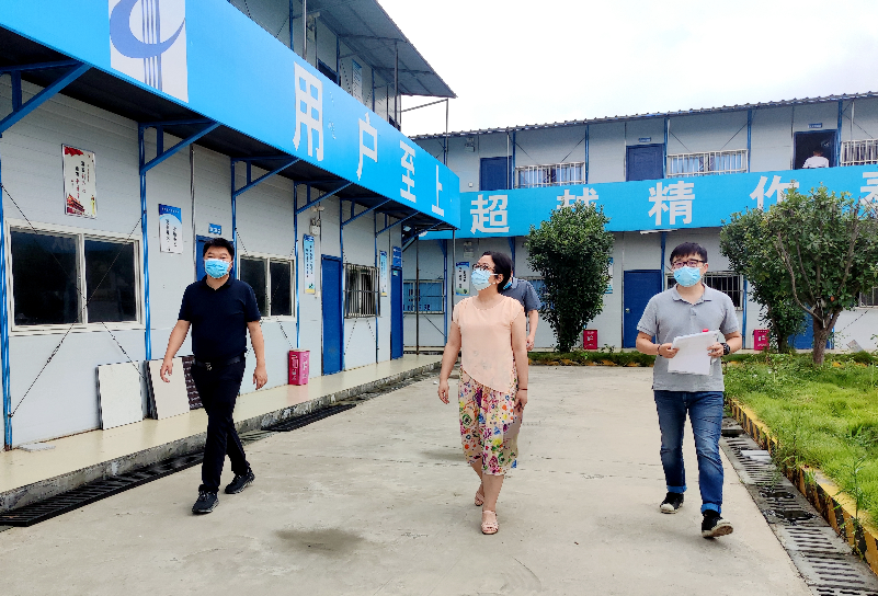 湖南建工地產(chǎn)黨委委員、紀(jì)委書記趙杰英帶隊(duì)開展疫情防控督查