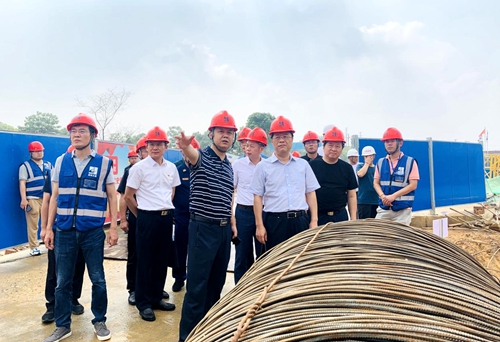 益陽市委副書記、市長張值恒帶隊調(diào)研湖南建工地產(chǎn)建工城項目