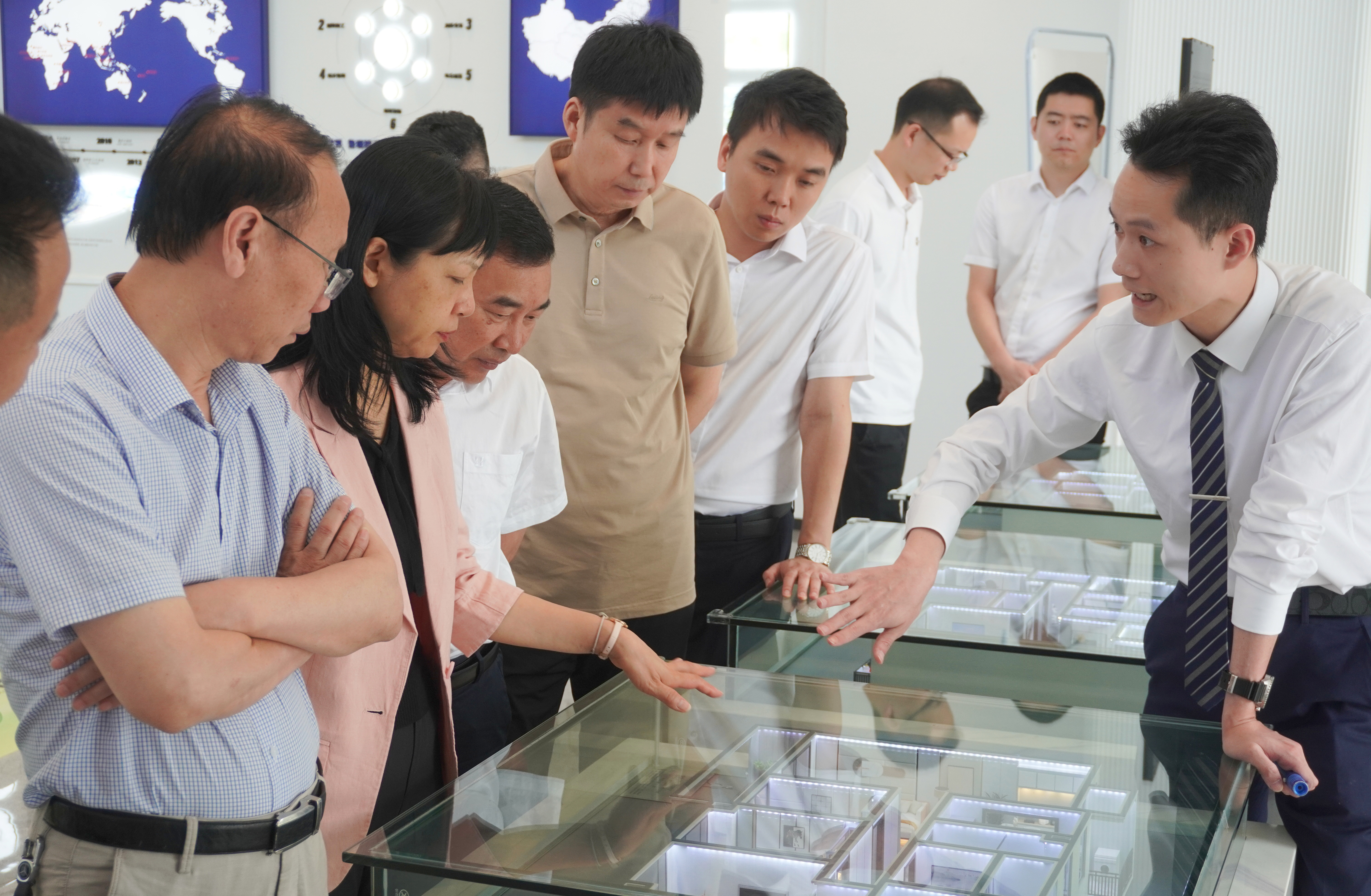 公司外部董事赴項(xiàng)目開展調(diào)研工作